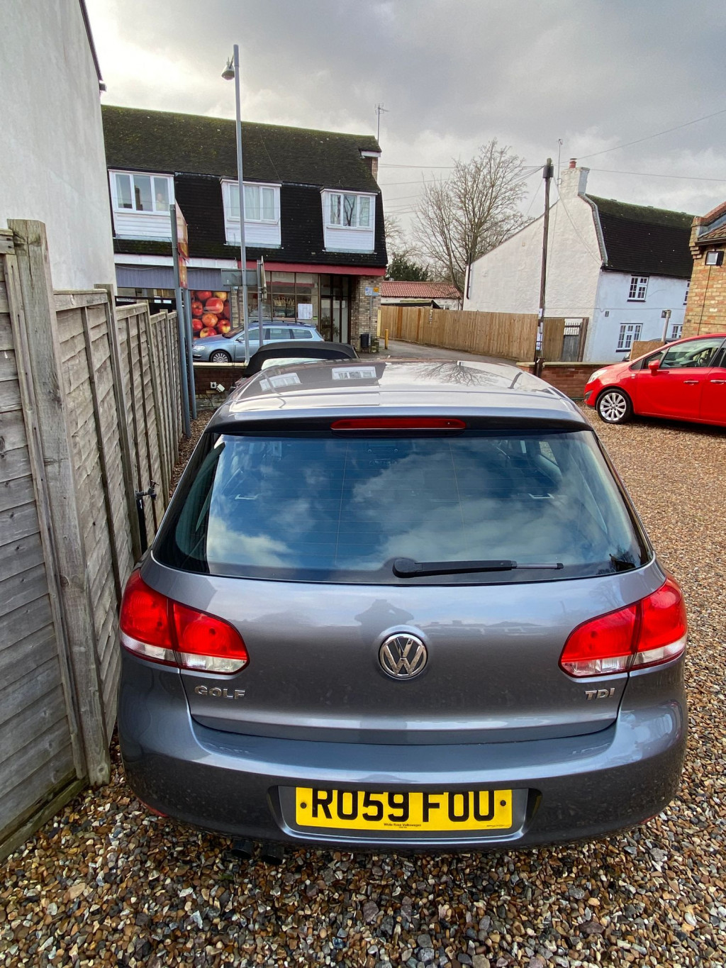 View VOLKSWAGEN GOLF SE TDI