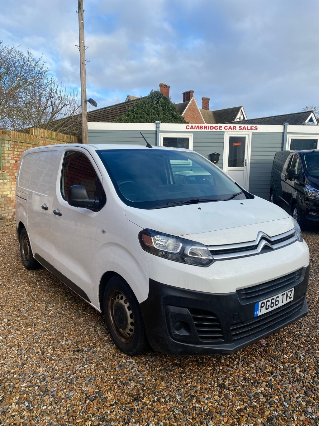 View CITROEN DISPATCH XS 1000 ENTERPRISE BLUEHDI