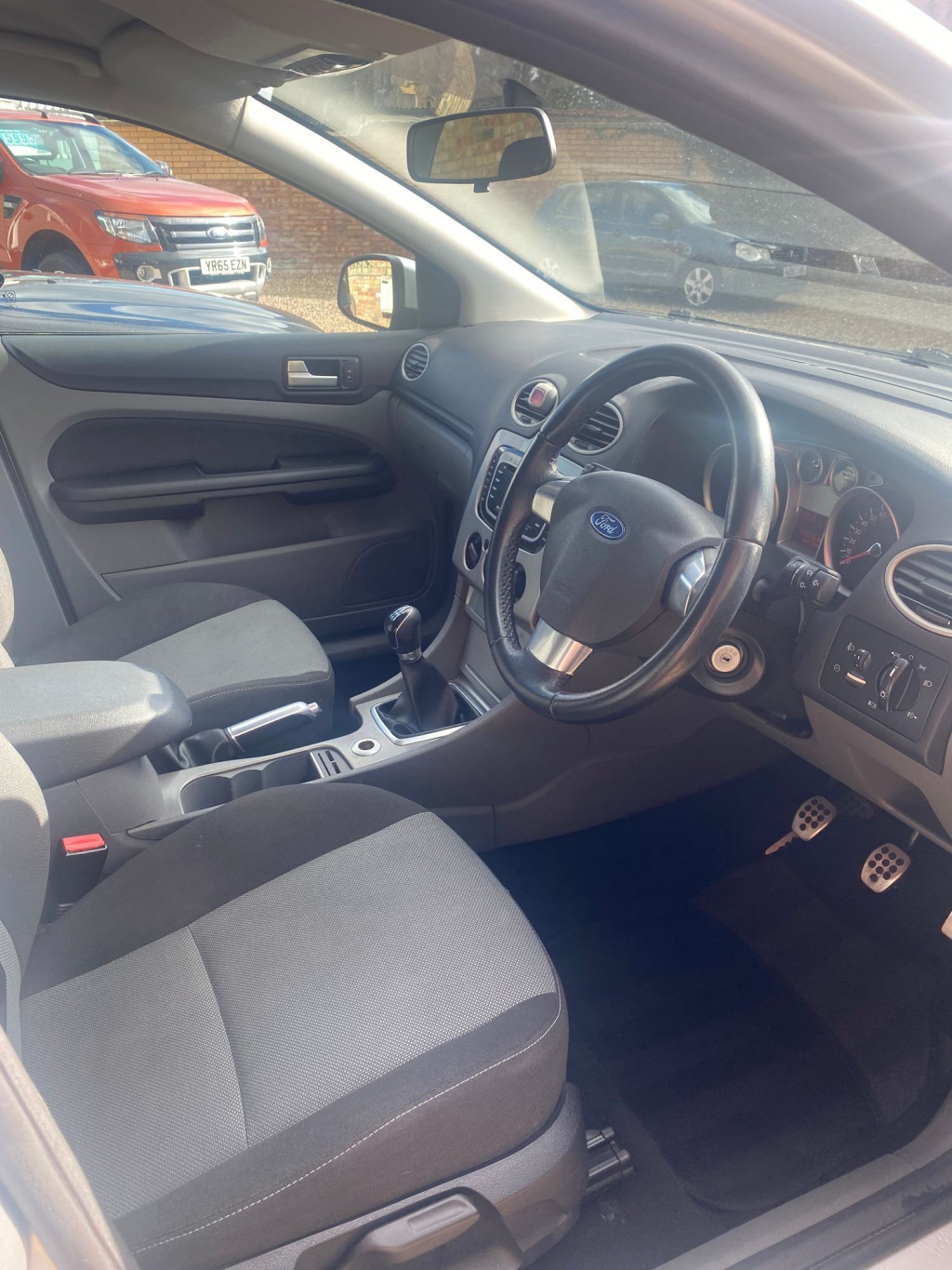 FORD FOCUS