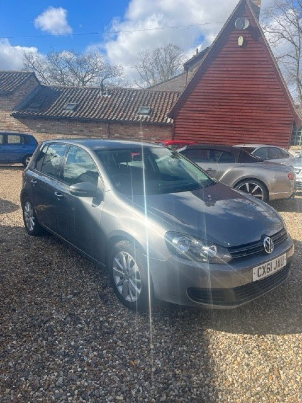 VOLKSWAGEN GOLF