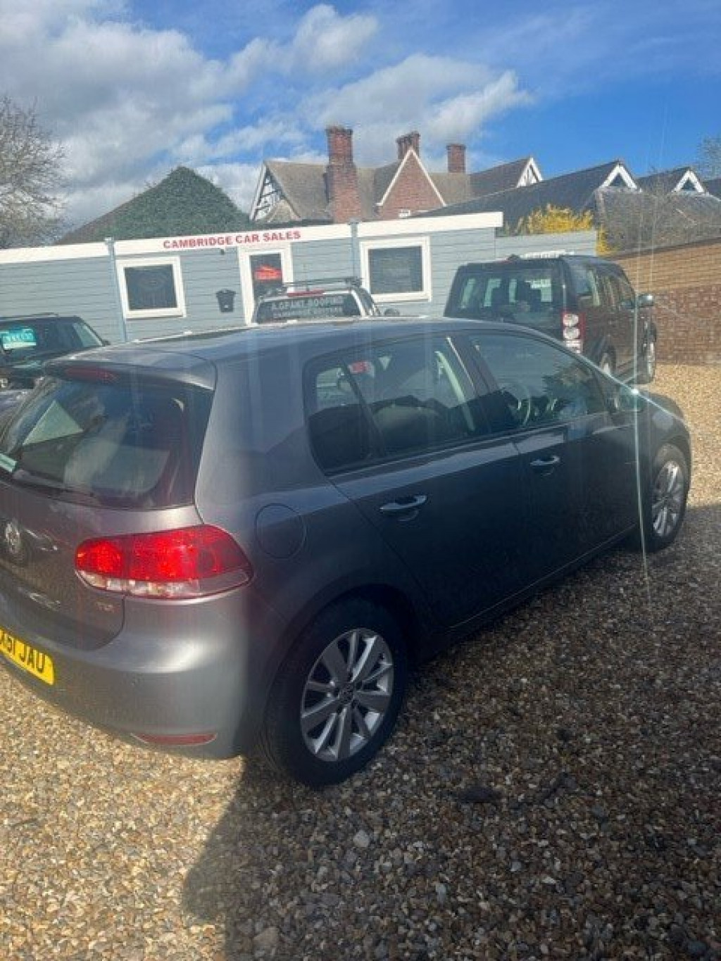 VOLKSWAGEN GOLF