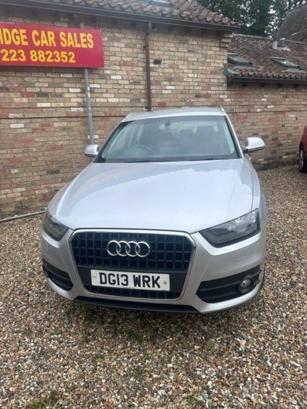 View AUDI Q3 TDI SE