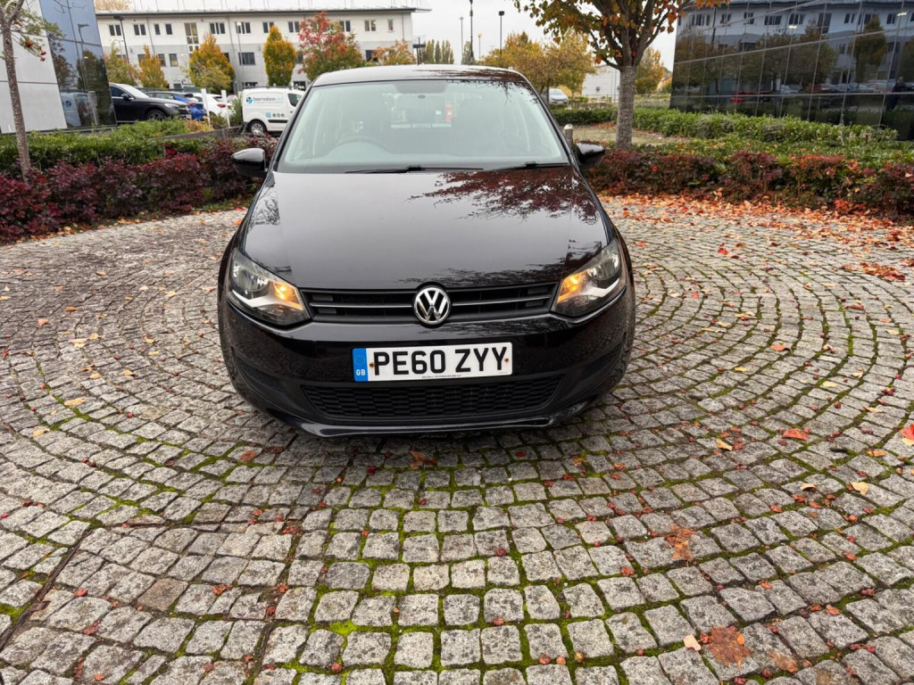 VOLKSWAGEN POLO