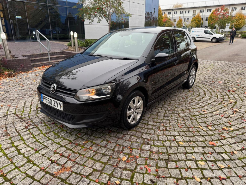 VOLKSWAGEN POLO