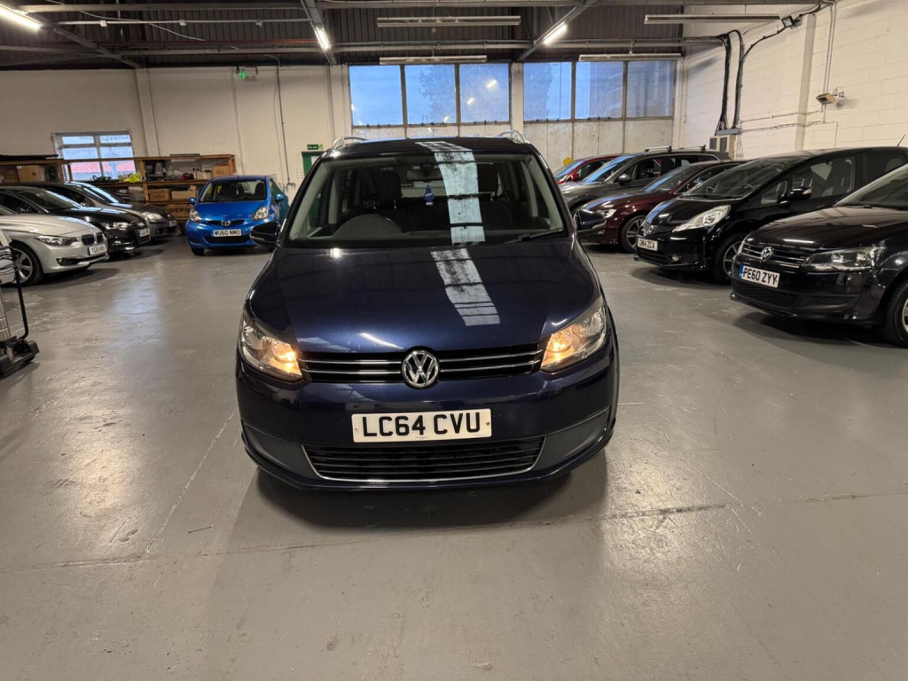 VOLKSWAGEN TOURAN