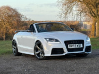 AUDI TT RS
