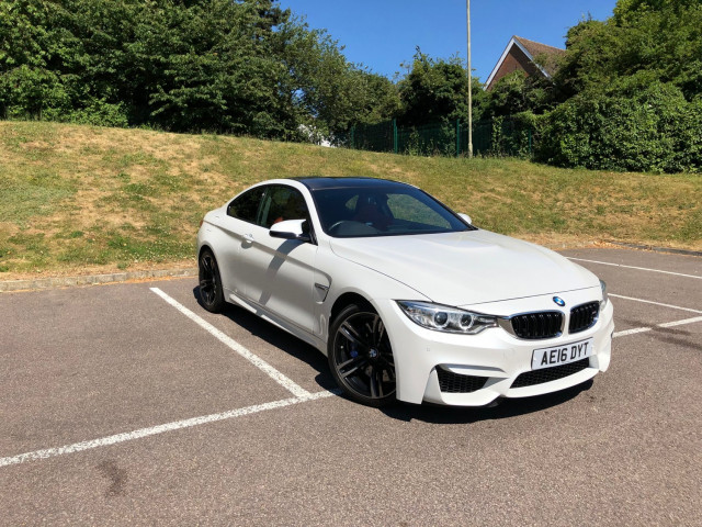 BMW M4 M TwinPower Turbo DCT Auto Start-Stop Entry