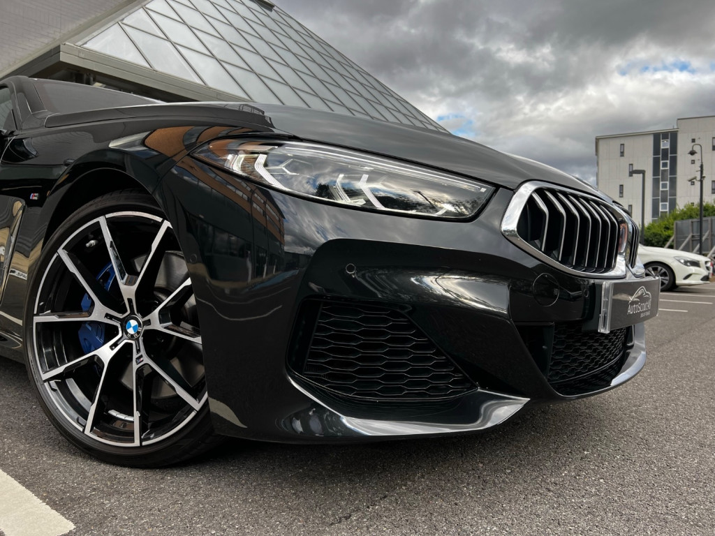 BMW 8 SERIES