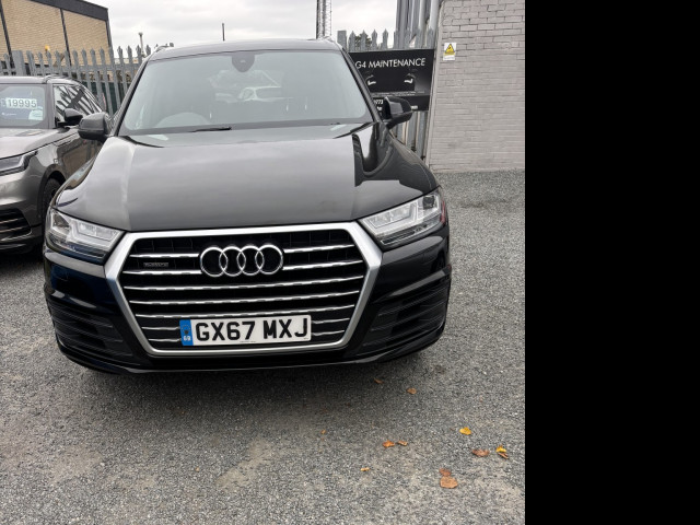 AUDI Q7 3.0 TDI V6 S line