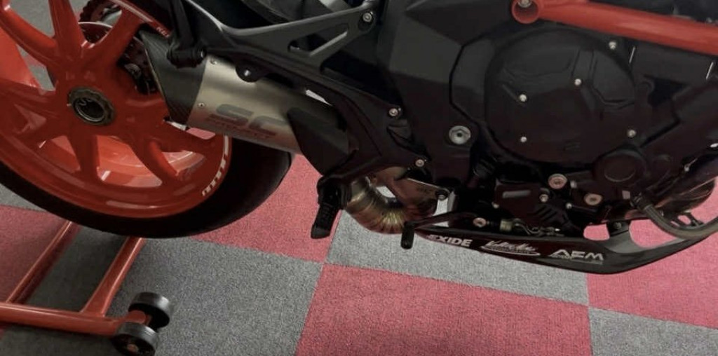 MV AGUSTA BRUTALE 800