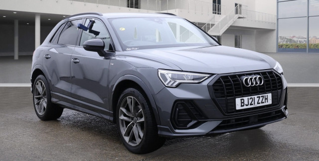 AUDI Q3 2.0 TDI 35 Black Edition