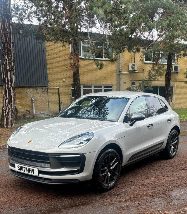 PORSCHE MACAN 2.0 T T
