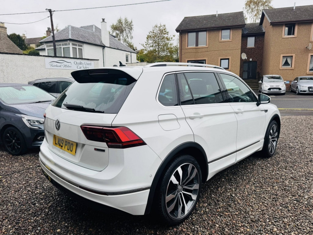 View VOLKSWAGEN TIGUAN 2.0 TDI R-Line Tech
