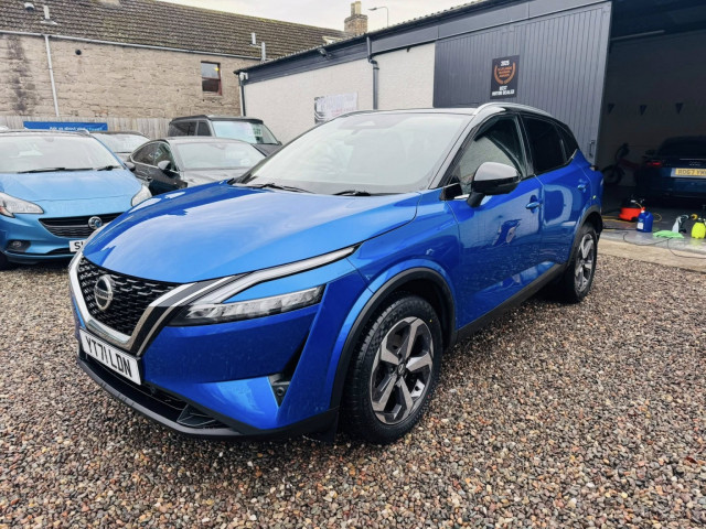 NISSAN QASHQAI 1.3 DIG-T MHEV Premiere Edition