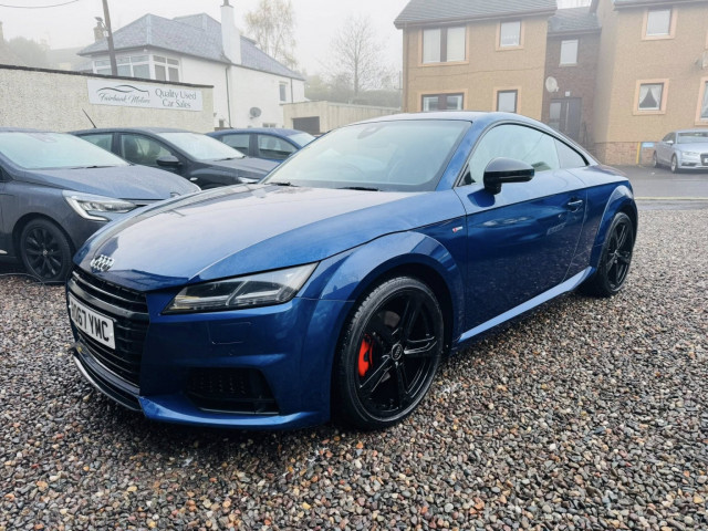 AUDI TT 2.0 TFSI Black Edition