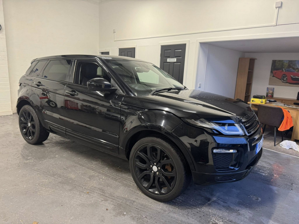 View LAND ROVER RANGE ROVER EVOQUE 2.0 TD4 SE Tech