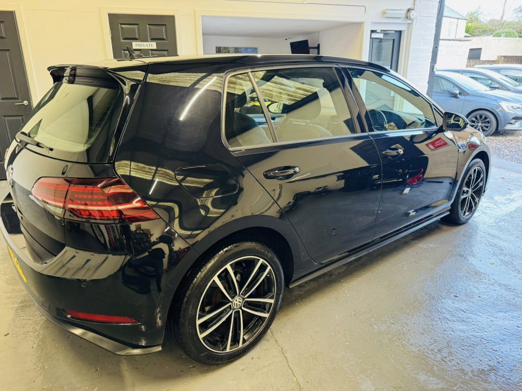 View VOLKSWAGEN GOLF 1.4 TSI 8.7kWh GTE