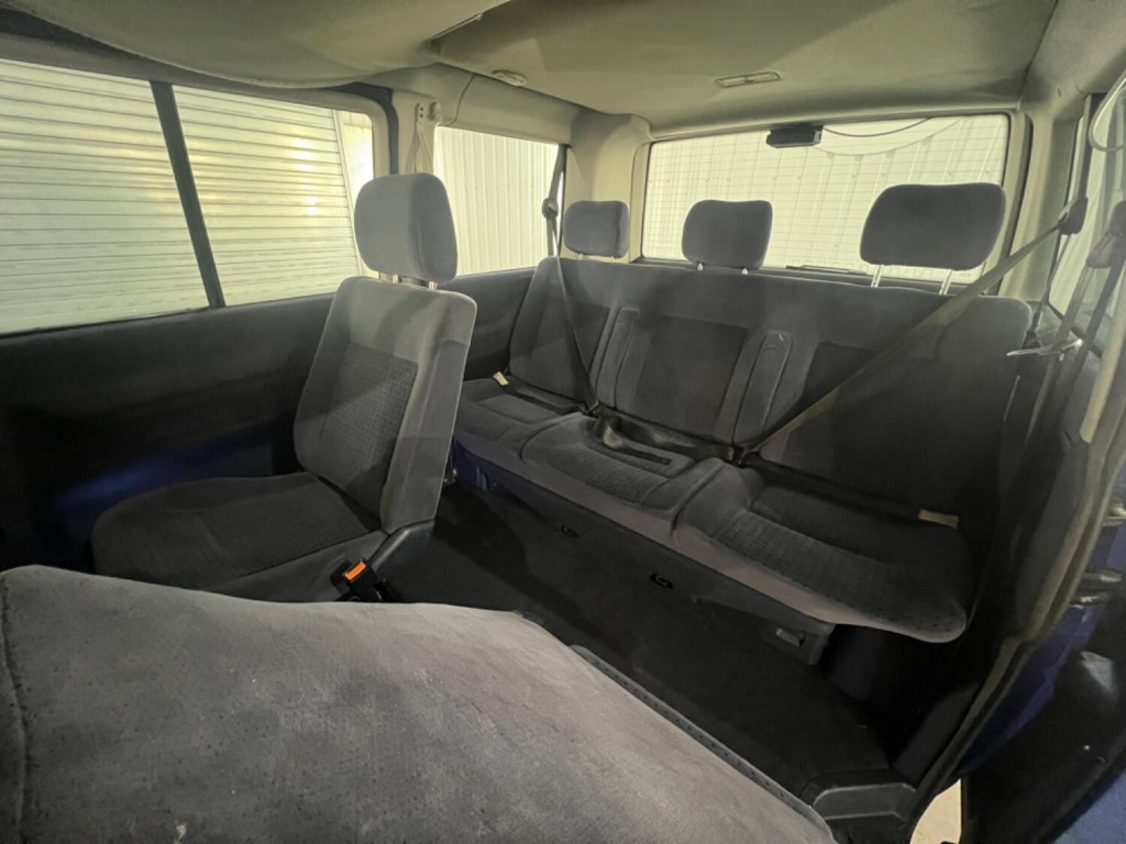 VOLKSWAGEN CARAVELLE