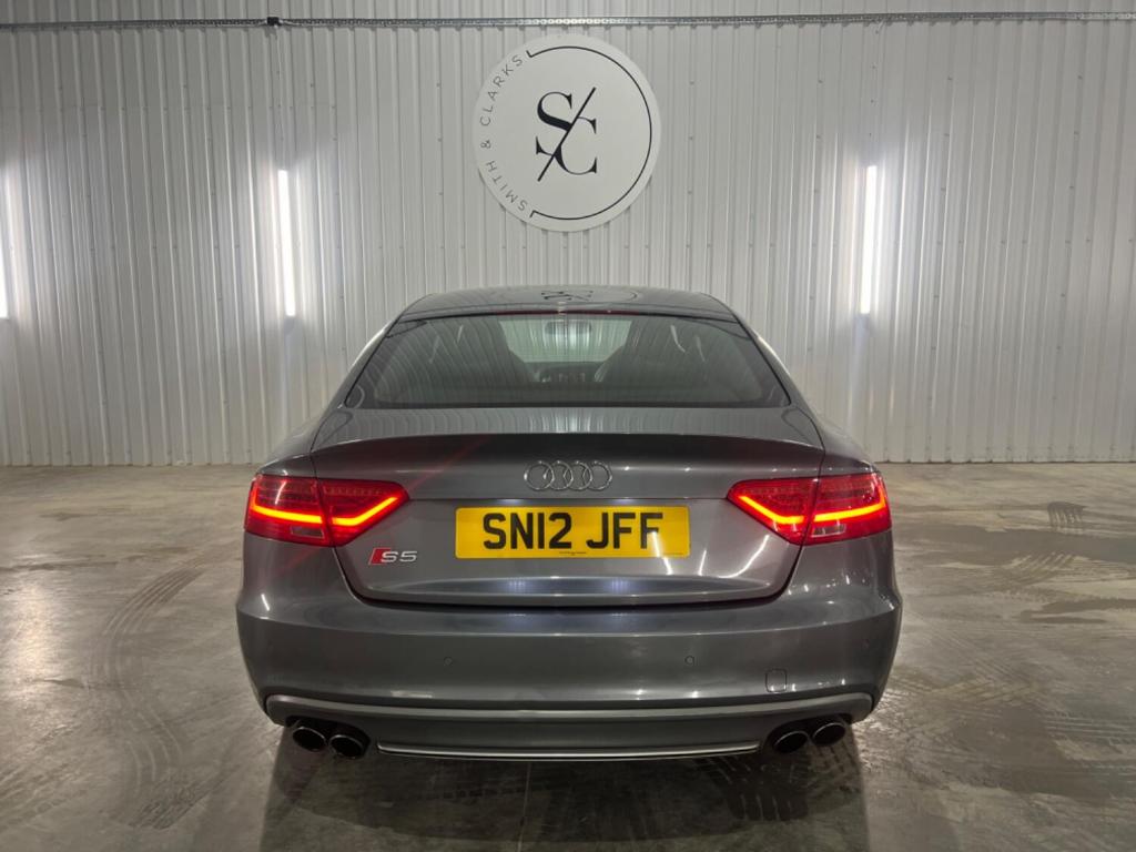 AUDI S5