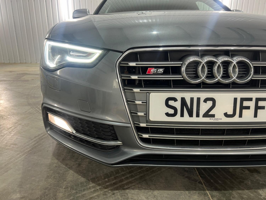 AUDI S5