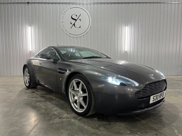 ASTON MARTIN VANTAGE