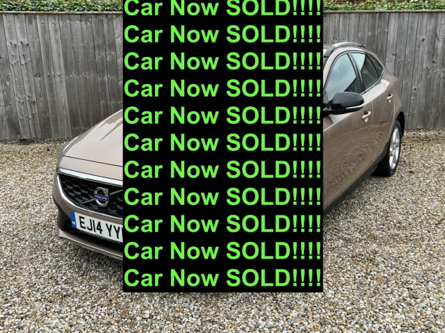 VOLVO V40 CROSS COUNTRY 1.6 D2 Lux