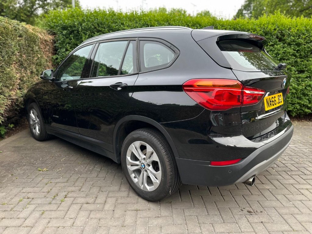 View BMW X1 2.0 X1 sDrive18d SE