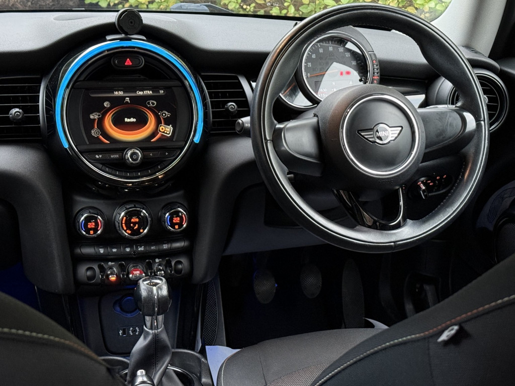 View MINI HATCH 1.2 One 3-Door Hatch