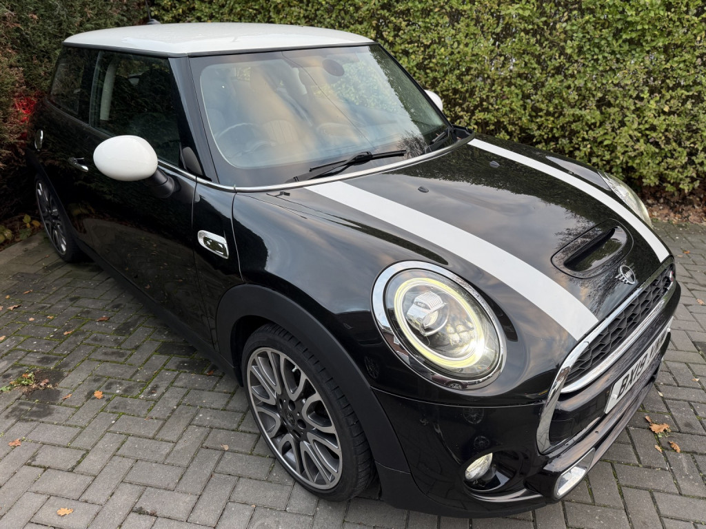 View MINI HATCH 2.0 3-Door Hatch Cooper S Exclusive