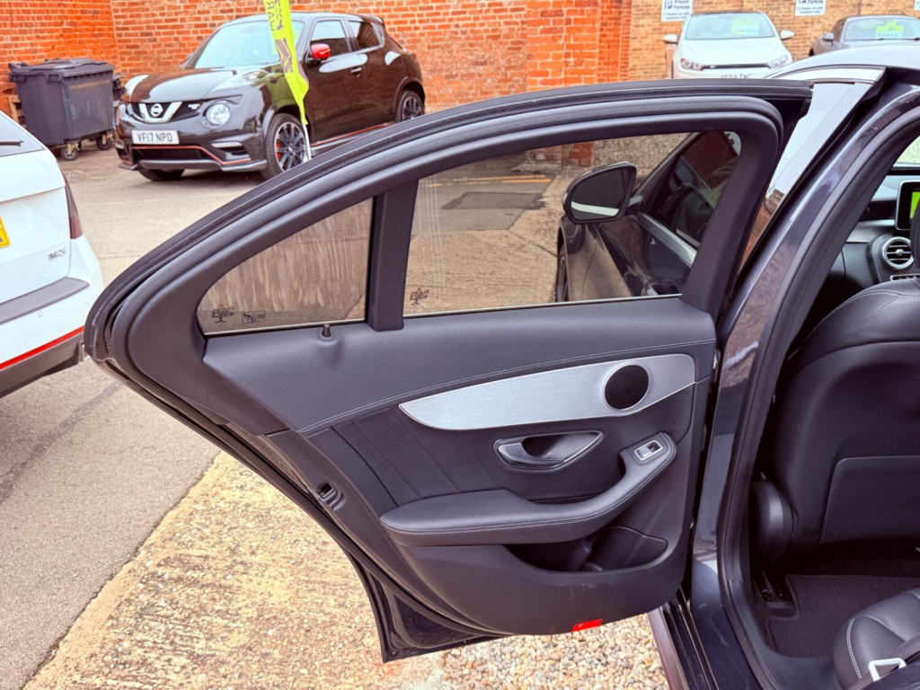 MERCEDES-BENZ C CLASS