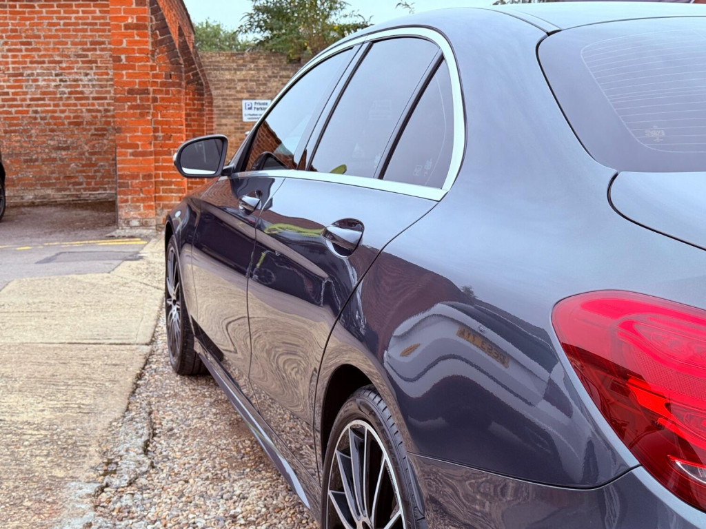 MERCEDES-BENZ C CLASS