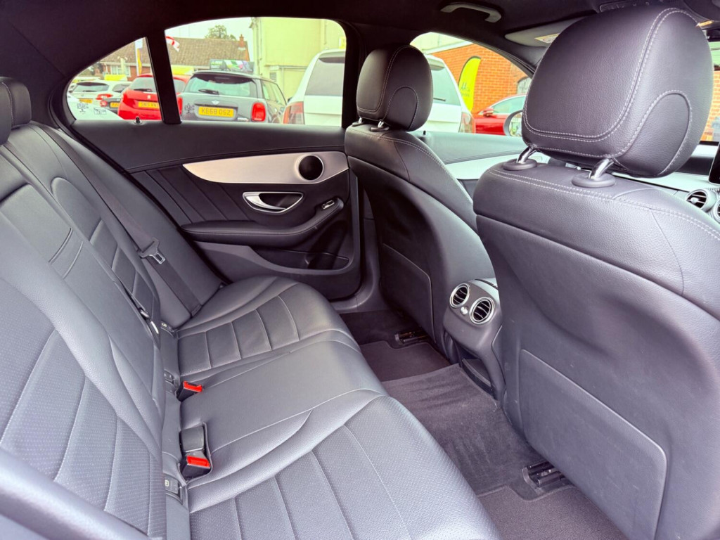 MERCEDES-BENZ C CLASS