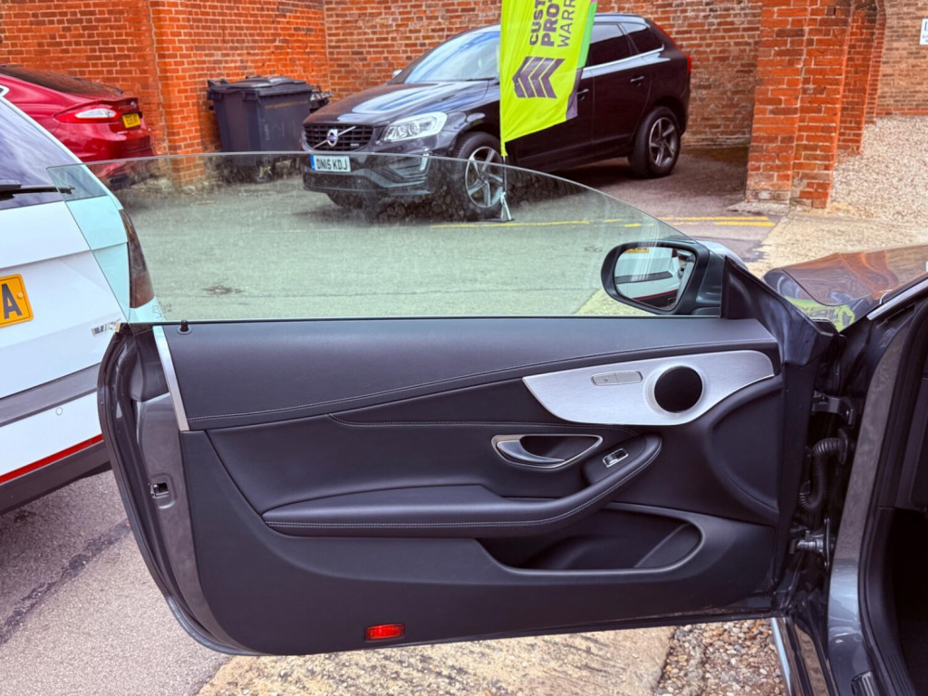 MERCEDES-BENZ C CLASS