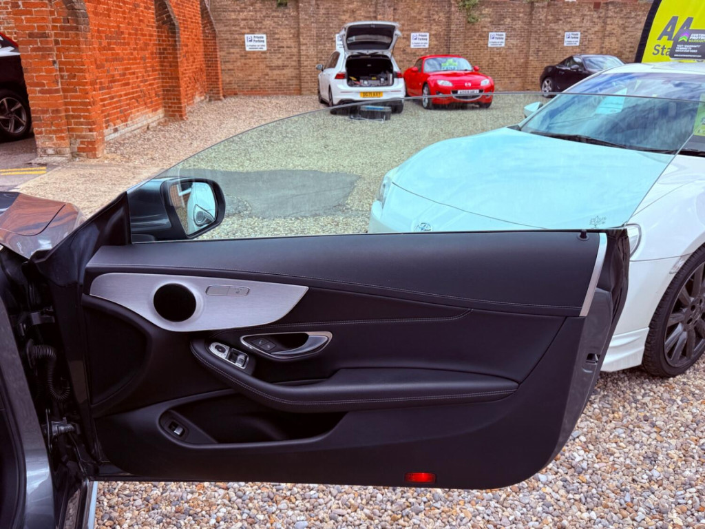 MERCEDES-BENZ C CLASS