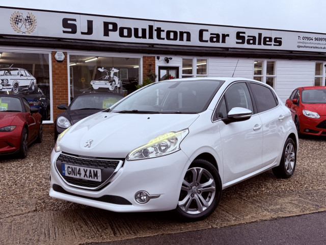 PEUGEOT 208 1.4 HDi Allure