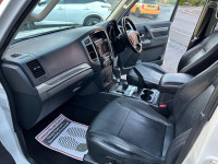 MITSUBISHI SHOGUN