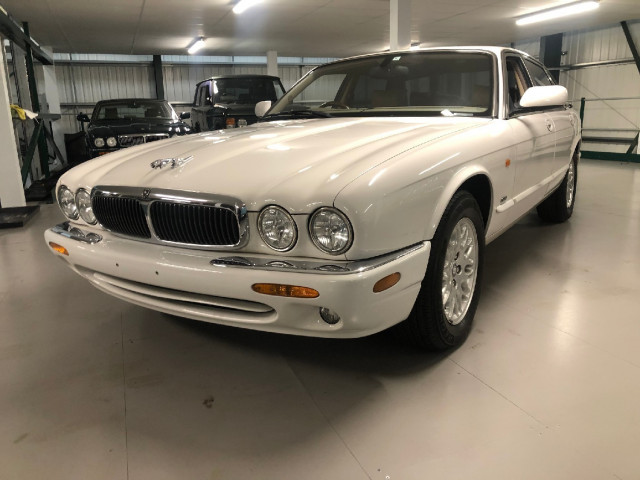 JAGUAR XJ 4.0 Executive (2002)
