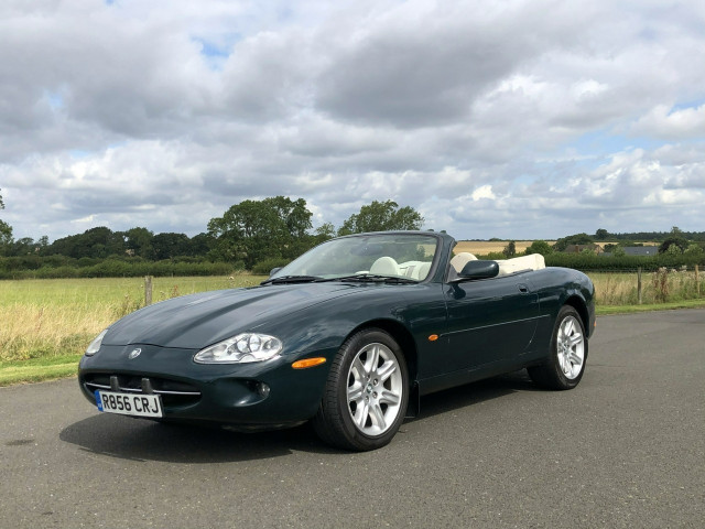 JAGUAR XK8 V8 Auto Entry (1998)