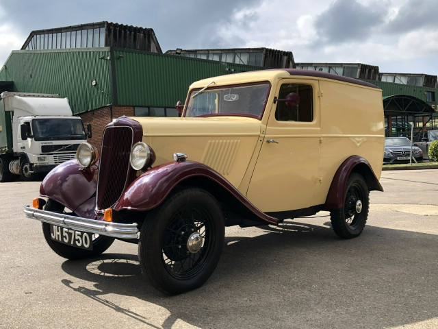FORD ANGLIA Model Y 5 CWT (1933)