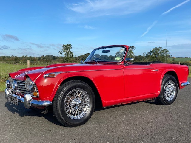 TRIUMPH TR4 A IRS (1967)