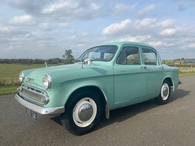 HILLMAN MINX  (1959)