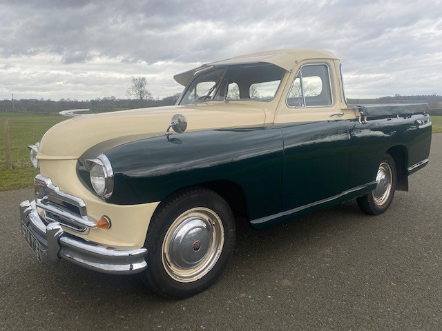 STANDARD VANGUARD  (1954)