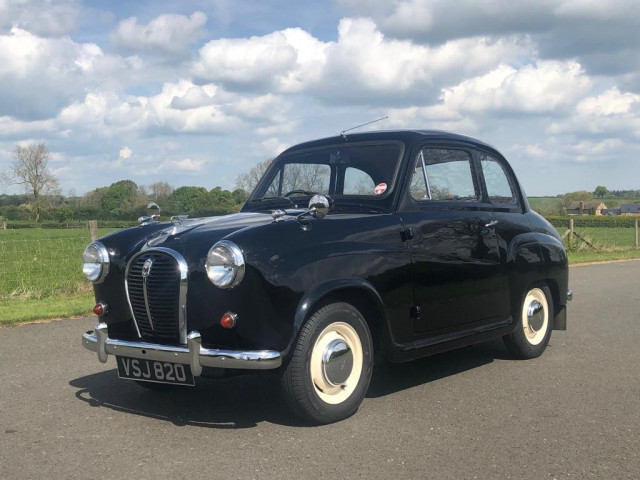 AUSTIN A35  (1957)