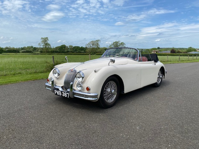 JAGUAR XK 150 (1960)