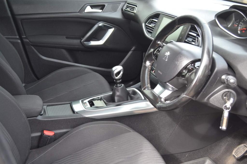 View PEUGEOT 308 1.6 BlueHDi Active Euro 6 (s/s) 5dr