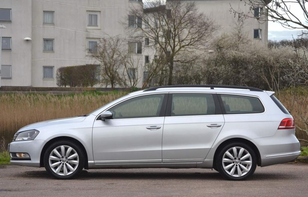 VOLKSWAGEN PASSAT