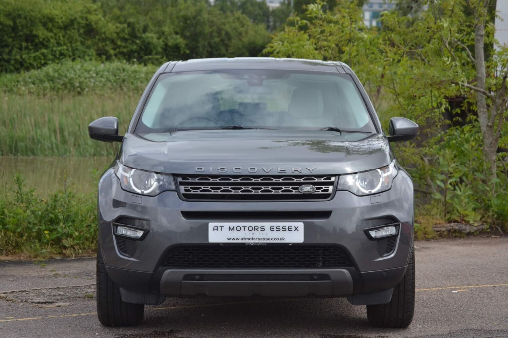 View LAND ROVER DISCOVERY SPORT 2.0 TD4 SE Tech 4WD Euro 6 (s/s) 5dr (5 Seat)