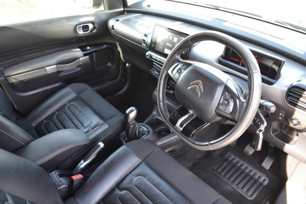 View CITROEN C4 CACTUS 1.2 PureTech Flair Euro 6 (s/s) 5dr