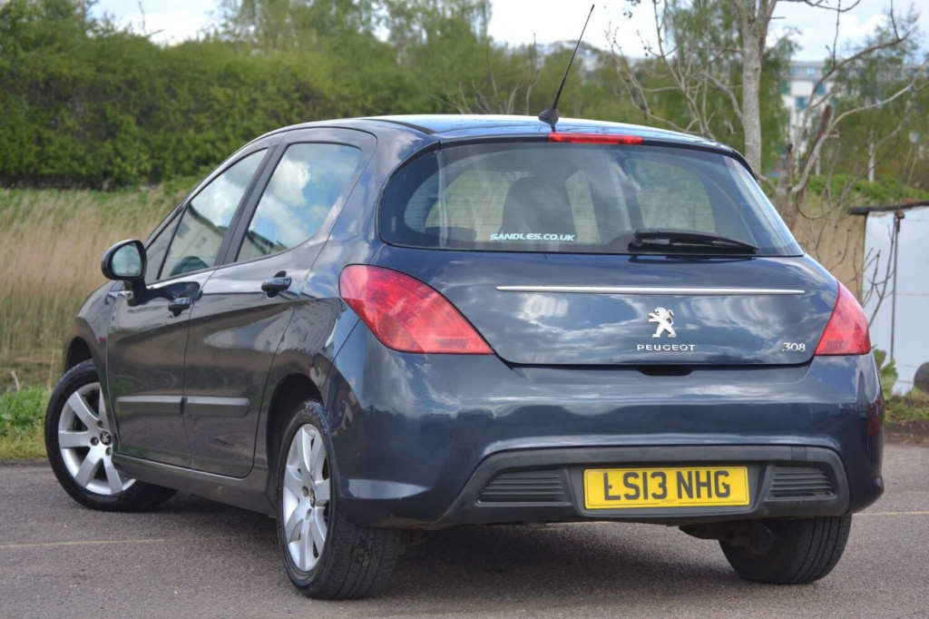 PEUGEOT 308