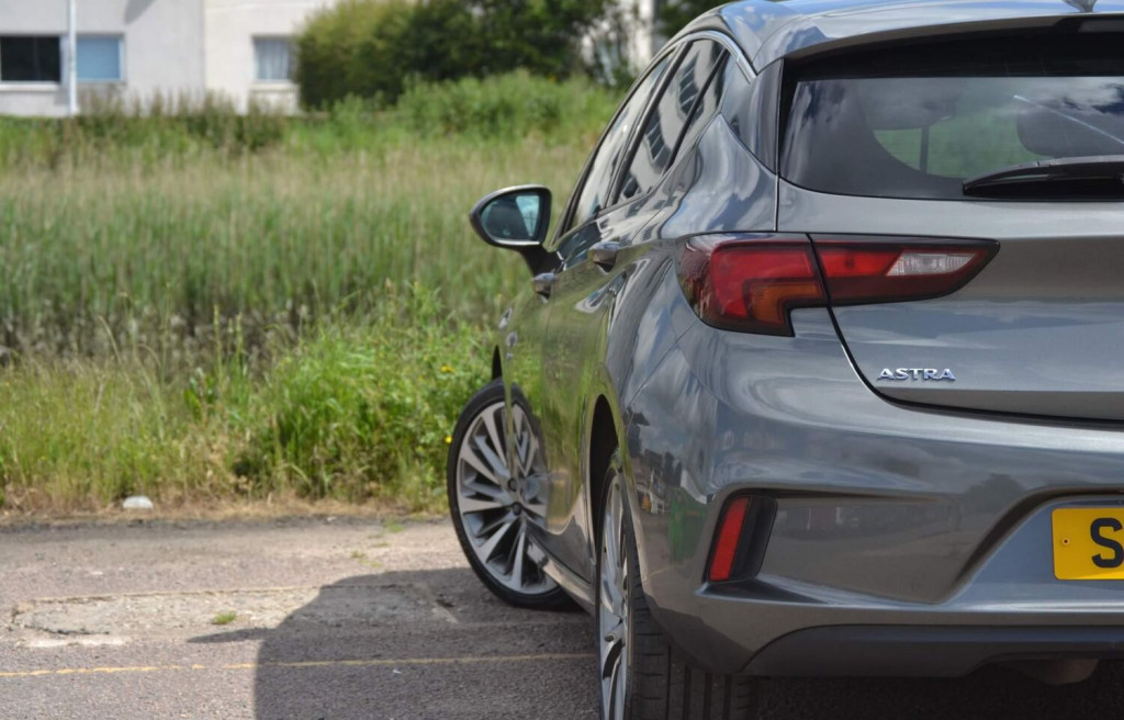 VAUXHALL ASTRA
